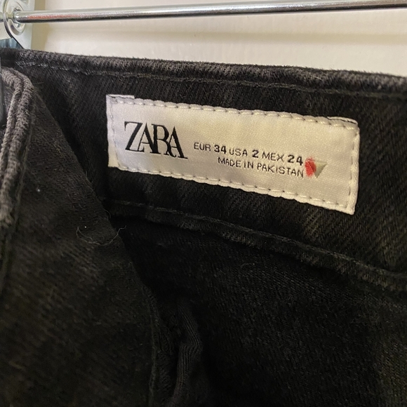 Zara Women's Mid-rise Oversize Black Flare Jeans - Picture 14 of 16